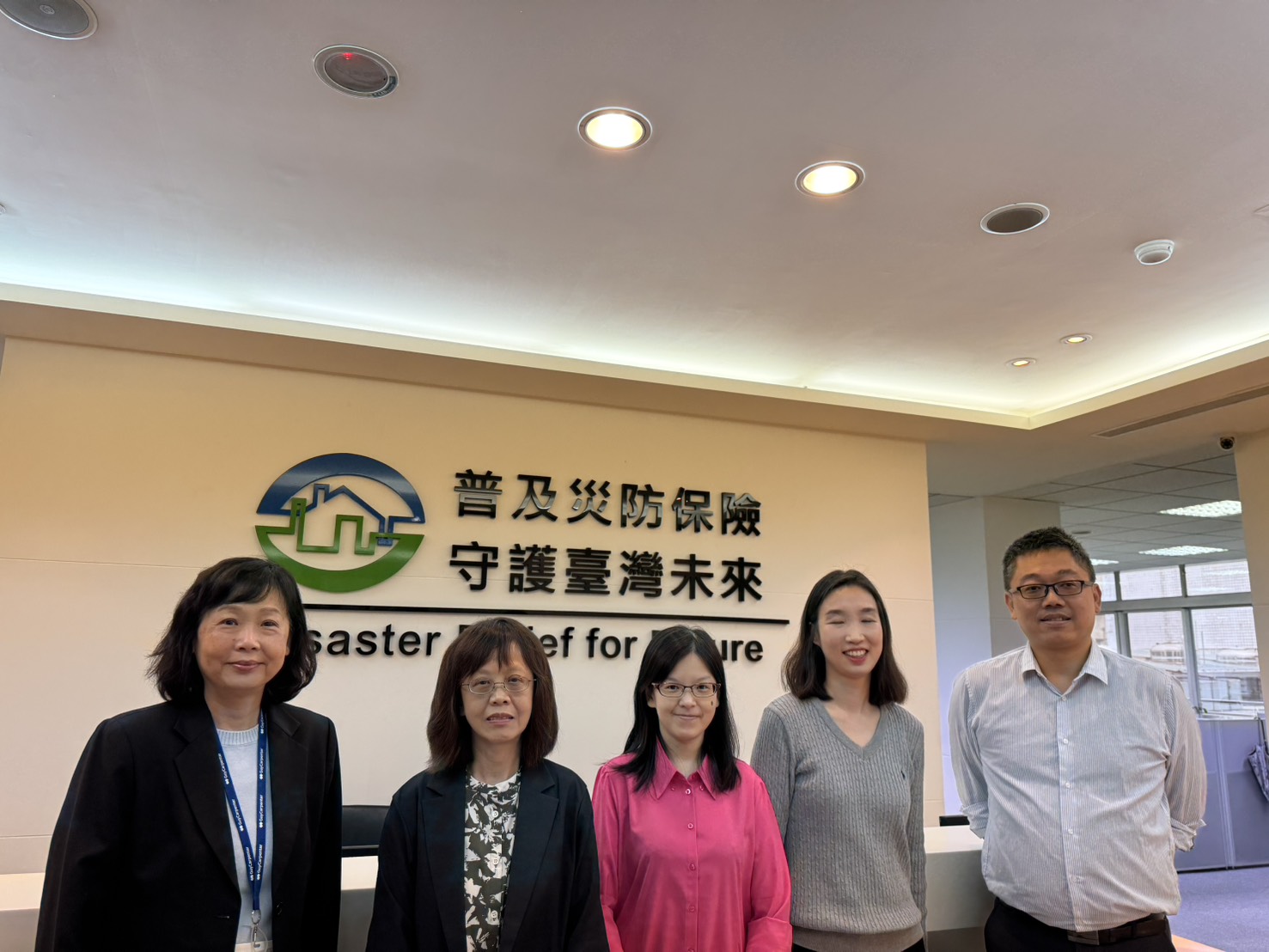 本基金與R+V Re 合影