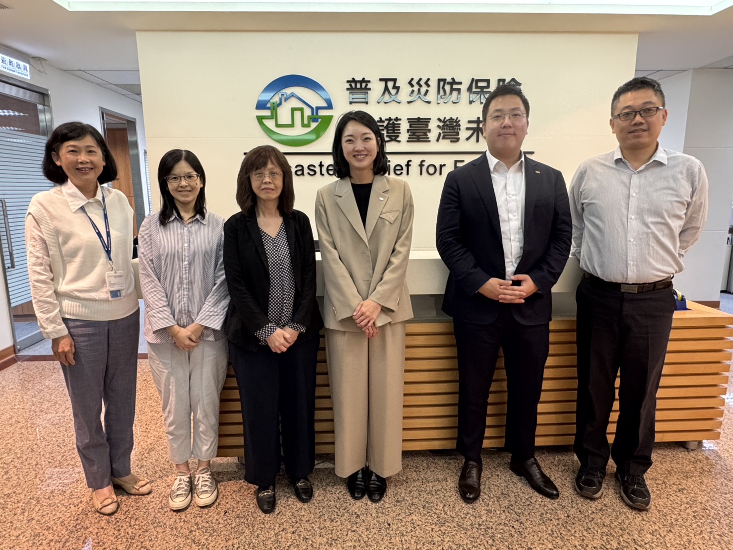 本基金與Korean Re合影