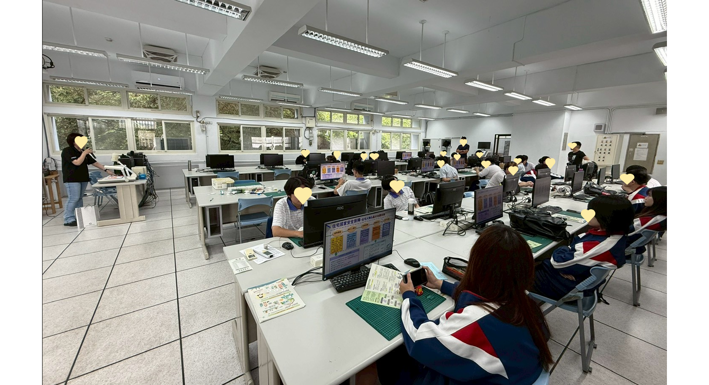 5月19日本基金前往國立基隆高級商工職業學校，向師生宣導住宅火災及地震基本保險的保障內容，期能提升大家對住宅風險管理的認識與重視。